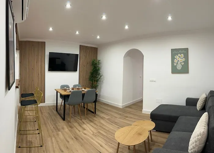 Paralelo Al Mar Apartment *